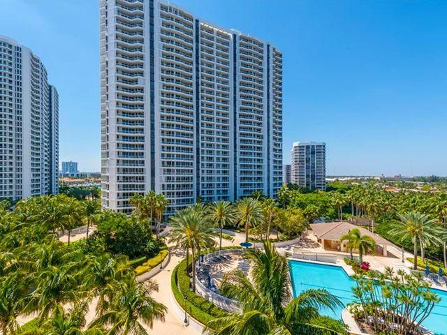 The Point North Tower - Aventura