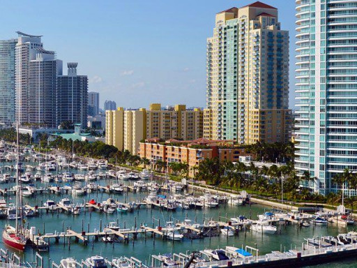 The Yacht Club at Portofino South Beach: Anchoring a Luxurious Lifestyle