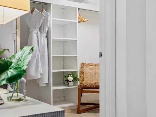 3-bedroom condo for rent in Miami Beach - 102 24th St 904 - MondialRealty