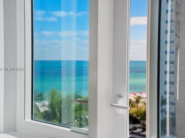 3-bedroom condo for rent in Miami Beach - 102 24th St 904 - MondialRealty