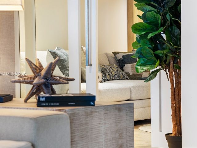 3-bedroom condo for rent in Miami Beach - 102 24th St 904 - MondialRealty