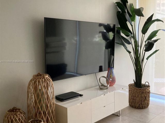 Apartment for rent  Unit #210 - photo 7443557