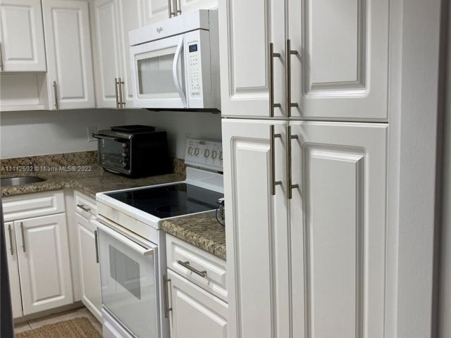 Apartment for rent  Unit #210 - photo 7443561