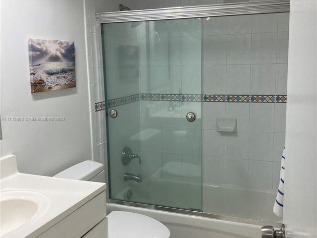 Apartment for rent  Unit #210 - photo 7443563