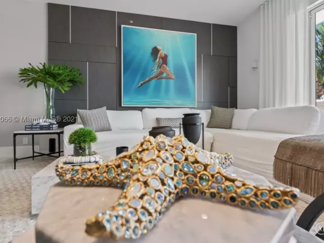 3-bedroom condo for rent in Miami Beach - 19143 Fisher Island Dr 19143 - MondialRealty