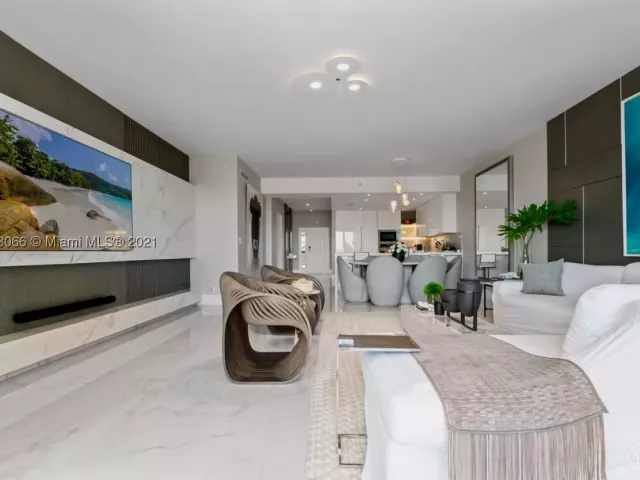 3-bedroom condo for rent in Miami Beach - 19143 Fisher Island Dr 19143 - MondialRealty