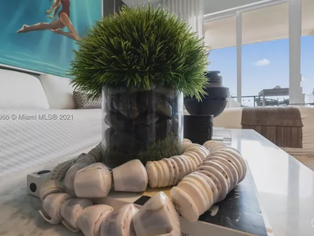 3-bedroom condo for rent in Miami Beach - 19143 Fisher Island Dr 19143 - MondialRealty