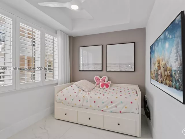 3-bedroom condo for rent in Miami Beach - 19143 Fisher Island Dr 19143 - MondialRealty