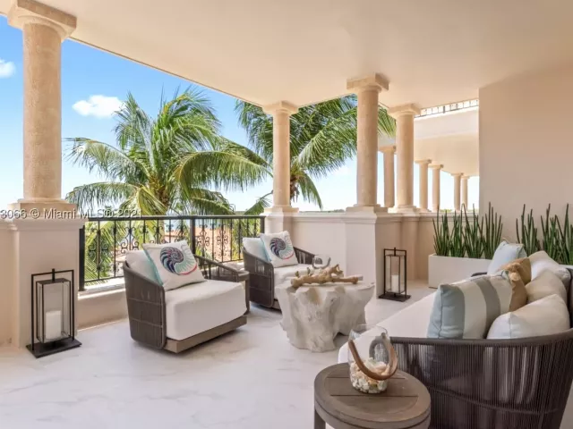 3-bedroom condo for rent in Miami Beach - 19143 Fisher Island Dr 19143 - MondialRealty