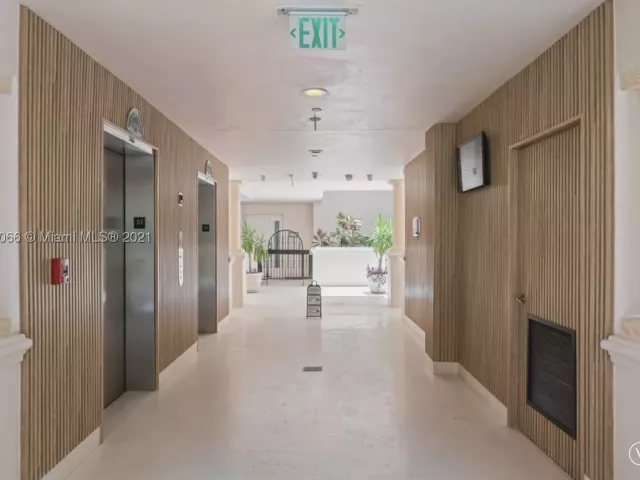 3-bedroom condo for rent in Miami Beach - 19143 Fisher Island Dr 19143 - MondialRealty