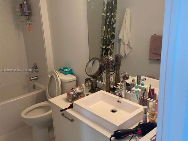 1-bedroom condo for sale in Miami - 151 SE 1st St PH05 - MondialRealty