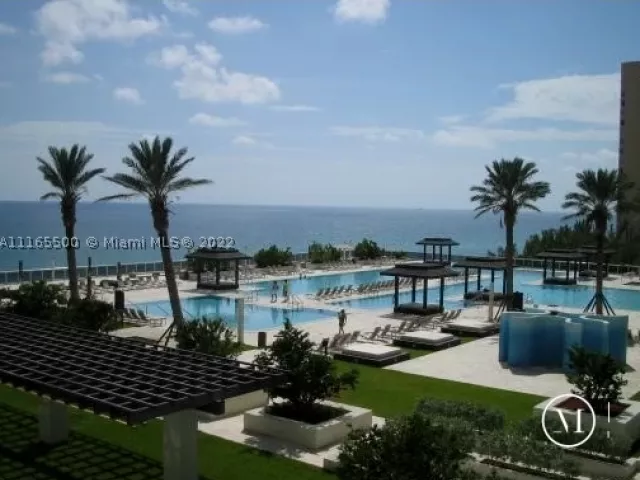 1-bedroom condo for rent in Hallandale Beach - 1830 S Ocean Dr 1505 - MondialRealty