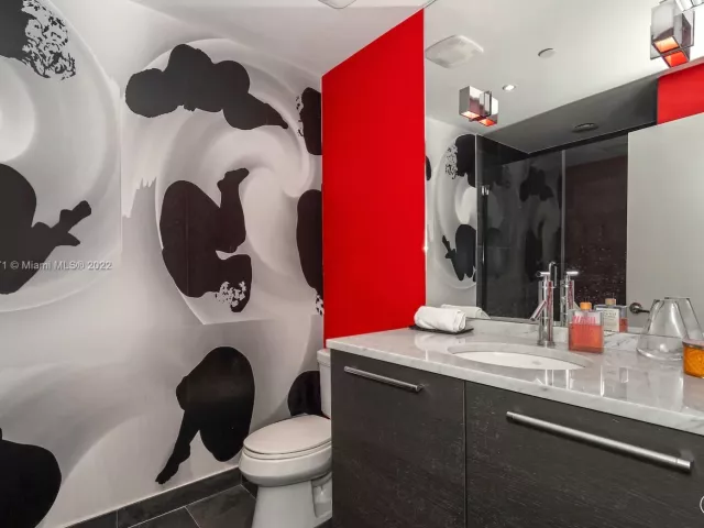 3-bedroom condo for rent in Miami - 900 Biscayne Blvd 2006 - MondialRealty