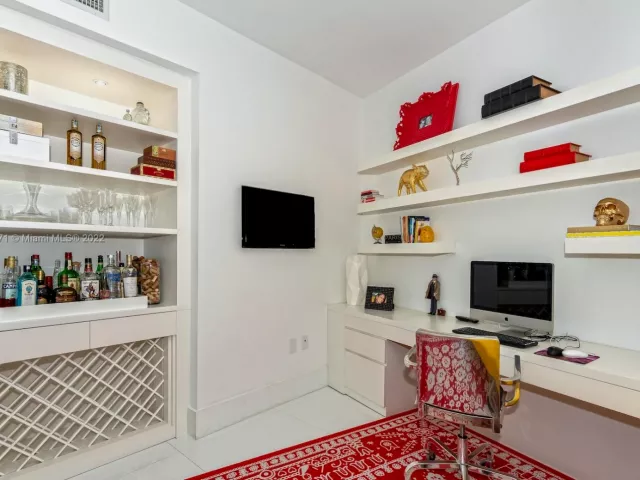 3-bedroom condo for rent in Miami - 900 Biscayne Blvd 2006 - MondialRealty