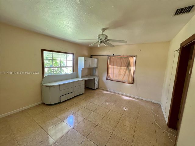 Home for sale at 1100 N 24th Ave - photo 2545454