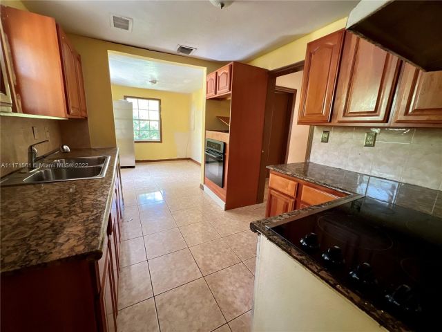 Home for sale at 1100 N 24th Ave - photo 2545455