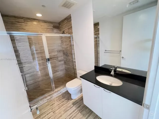 2-bedroom condo for sale in Sunny Isles Beach - 15901 Collins Ave 3005 - MondialRealty