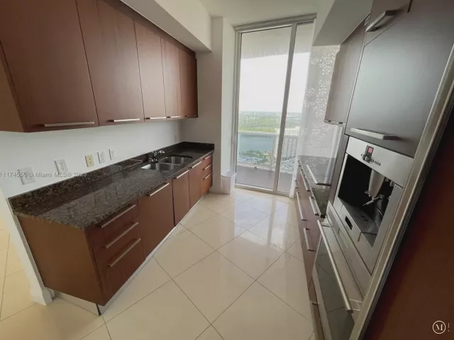 2-bedroom condo for sale in Sunny Isles Beach - 15901 Collins Ave 3005 - MondialRealty