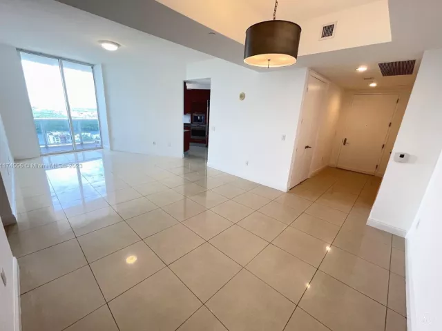 2-bedroom condo for sale in Sunny Isles Beach - 15901 Collins Ave 3005 - MondialRealty