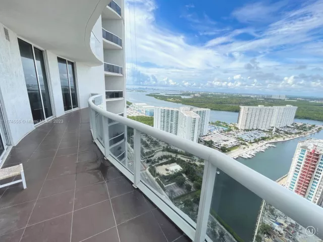 2-bedroom condo for sale in Sunny Isles Beach - 15901 Collins Ave 3005 - MondialRealty