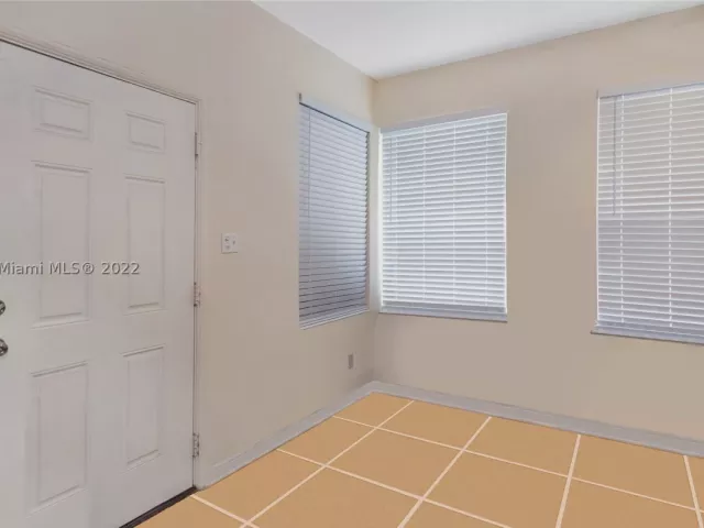 3-bedroom home for sale in Miami Beach - 535 W 51st St - MondialRealty