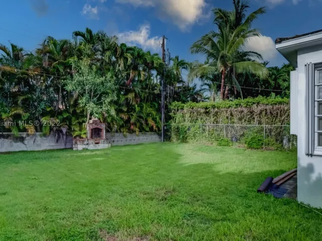 3-bedroom home for sale in Miami Beach - 535 W 51st St - MondialRealty