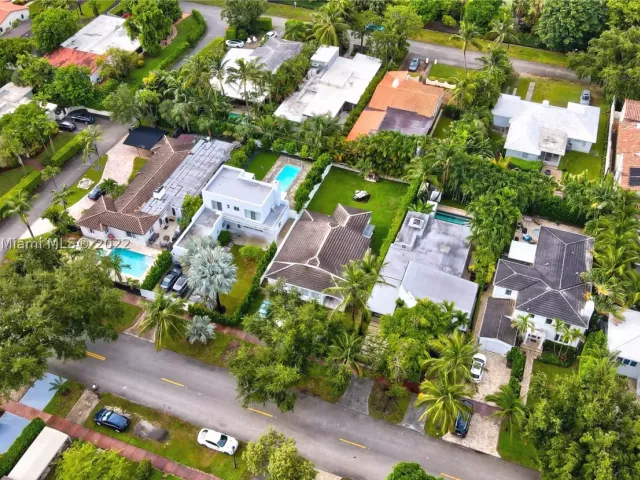 3-bedroom home for sale in Miami Beach - 535 W 51st St - MondialRealty