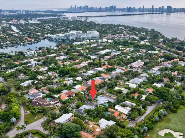 3-bedroom home for sale in Miami Beach - 535 W 51st St - MondialRealty