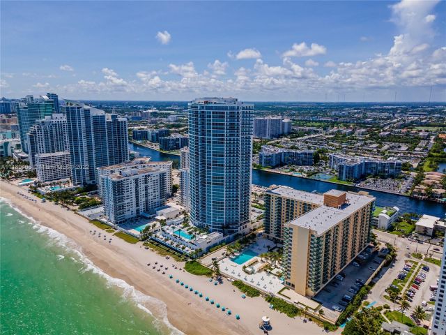 condo for rent in Hollywood - 2501 S OCEAN DR 1227 (AVAILABLE JULY) - MondialRealty