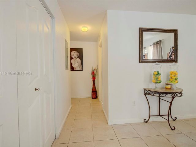 Home for sale at 3511 NW 1st Ave - photo 5273125