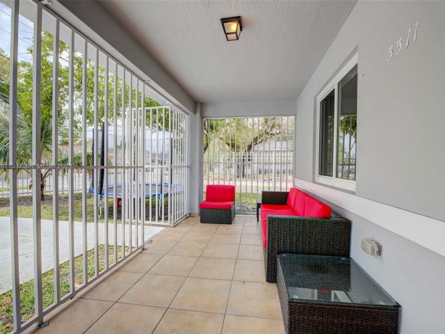 Home for sale at 3511 NW 1st Ave - photo 5273133