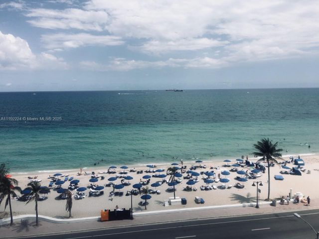 condo for sale in Fort Lauderdale - 551 N Fort Lauderdale Beach Blvd H1510 - MondialRealty
