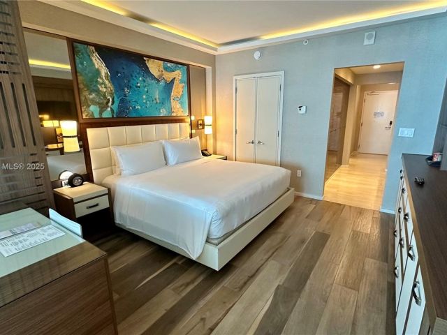 condo for sale in Fort Lauderdale - 551 N Fort Lauderdale Beach Blvd H1510 - MondialRealty