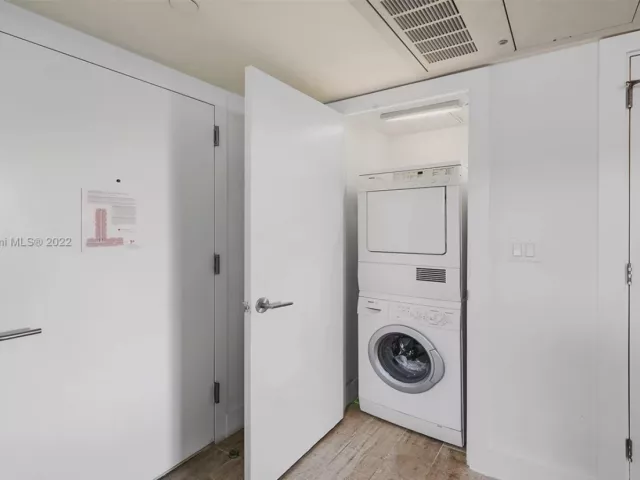 2-bedroom condo for rent in Miami Beach -  - MondialRealty