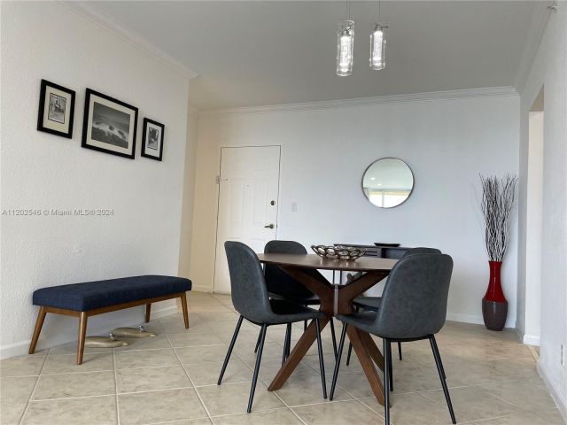 1-bedroom condo for rent in Hollywood - 2501 S Ocean Dr PH28 - MondialRealty