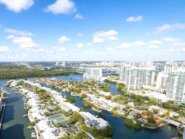 2-bedroom condo for sale in Sunny Isles Beach - 16001 Collins Ave 1705 - MondialRealty