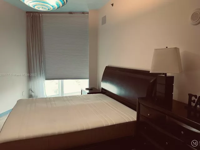 2-bedroom condo for sale in Sunny Isles Beach - 16001 Collins Ave 1705 - MondialRealty