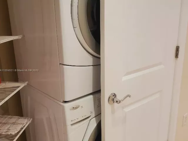 2-bedroom condo for rent in Sunny Isles Beach - 16699 Collins Ave 2704 - MondialRealty