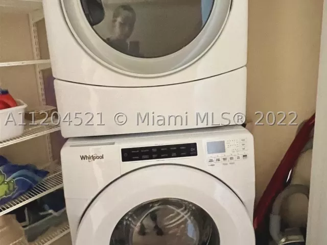 2-bedroom condo for rent in Sunny Isles Beach - 16699 Collins Ave 2704 - MondialRealty