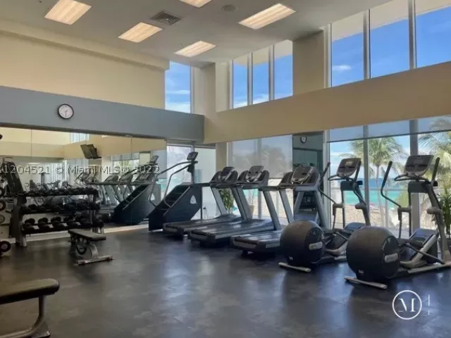 2-bedroom condo for rent in Sunny Isles Beach - 16699 Collins Ave 2704 - MondialRealty