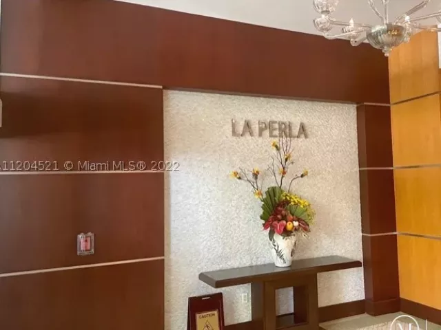 2-bedroom condo for rent in Sunny Isles Beach - 16699 Collins Ave 2704 - MondialRealty