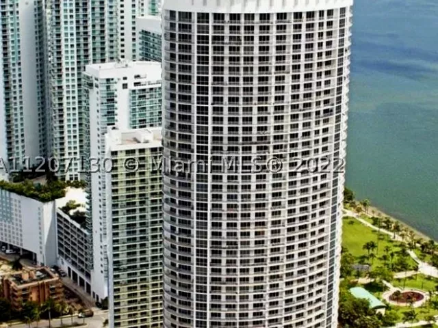 2-bedroom condo for rent in Miami - 1750 N Bayshore Dr 3914 - MondialRealty