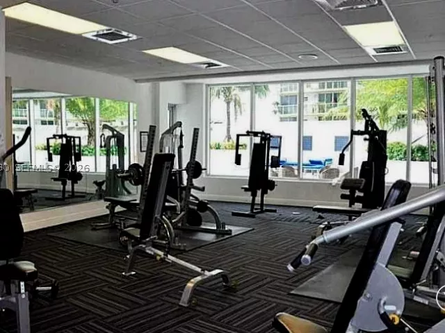 2-bedroom condo for rent in Miami - 1750 N Bayshore Dr 3914 - MondialRealty