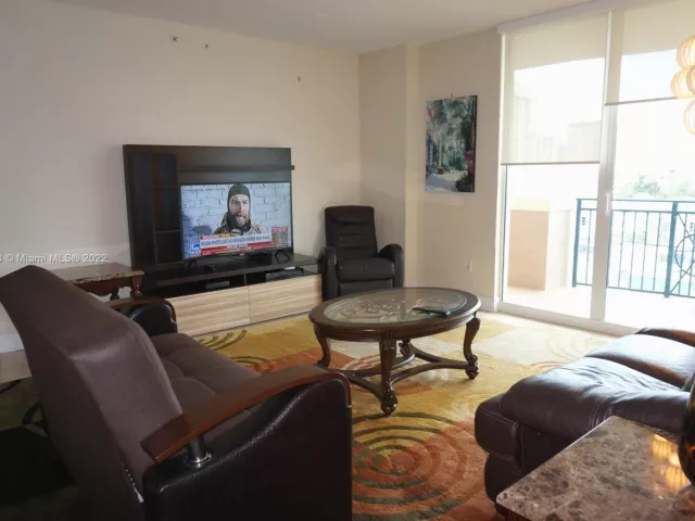2-bedroom condo for rent in Sunny Isles Beach - 17555 Atlantic Blvd 806 - MondialRealty