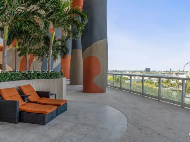 condo for rent in Miami - 50 Biscayne Blvd 605 - MondialRealty
