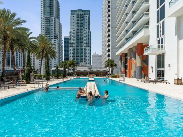condo for rent in Miami - 50 Biscayne Blvd 605 - MondialRealty
