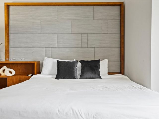 condo for rent in Miami - 50 Biscayne Blvd 605 - MondialRealty