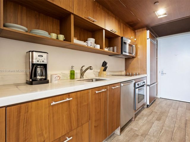 condo for rent in Miami - 50 Biscayne Blvd 605 - MondialRealty