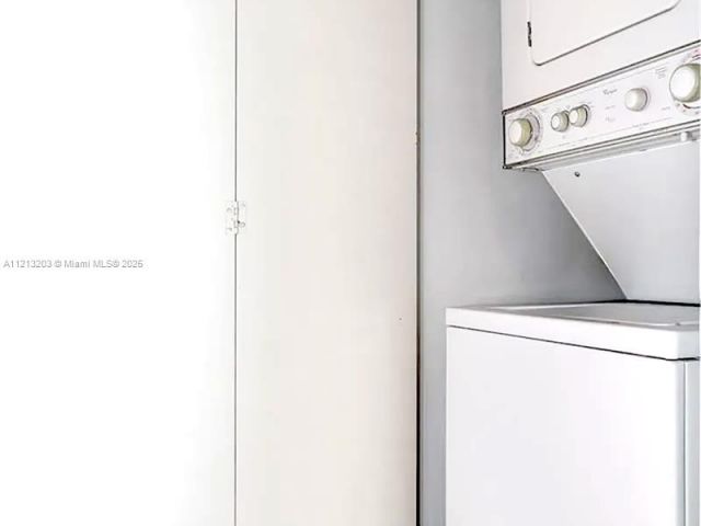 condo for rent in Miami - 50 Biscayne Blvd 605 - MondialRealty