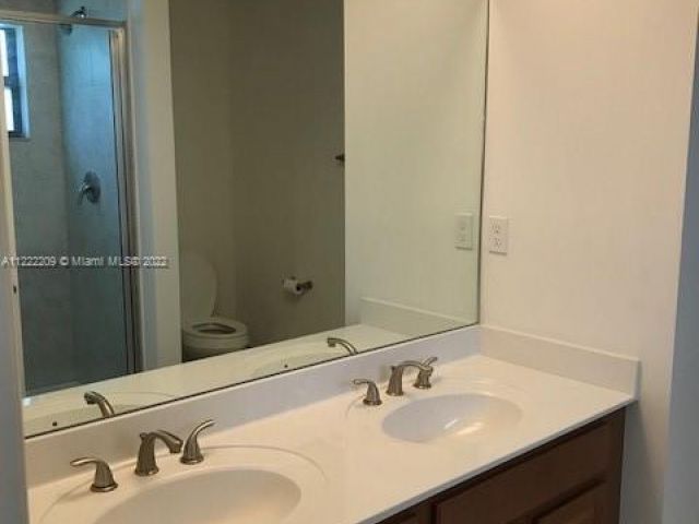 Home for sale at 317 NE 194th Ln 317 - photo 5845610